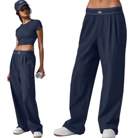 ALO Yoga Pants - NWT Alo Yoga Suit Up Trouser size Small in Navy Blue